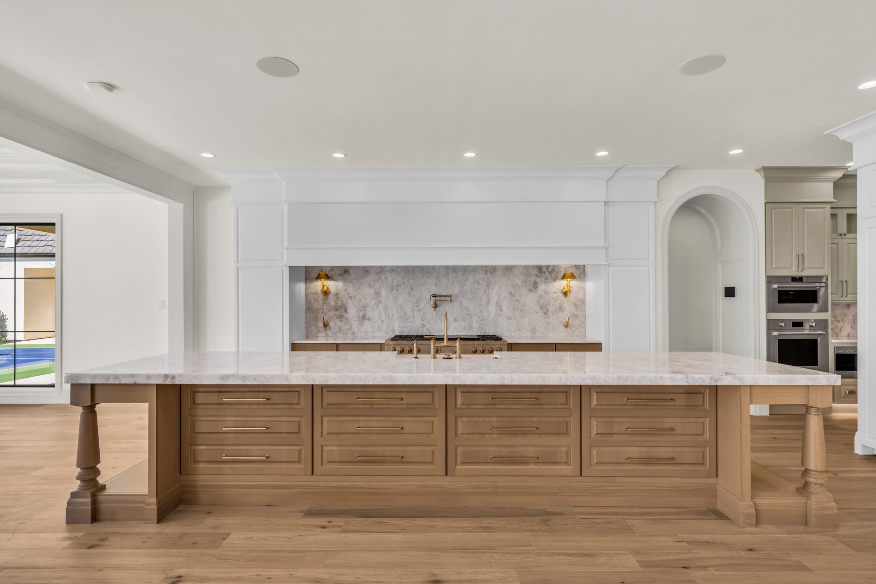 Kitchen + Bar · Cultivator Ln
